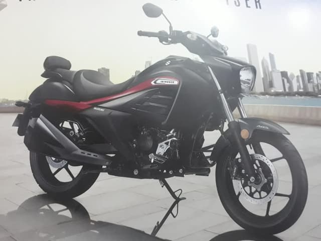 Suzuki Intruder 150